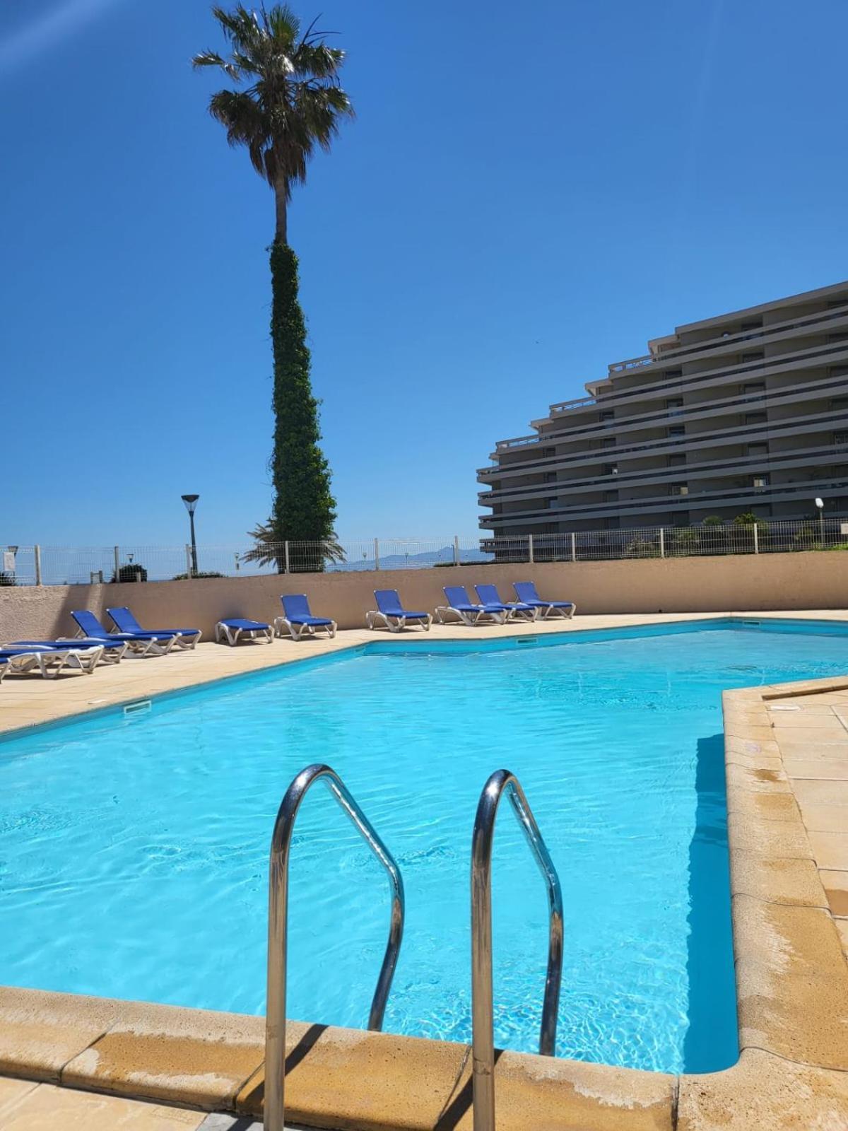 Location Les Pieds Dans L'Eau Canet-en-Roussillon Exterior foto
